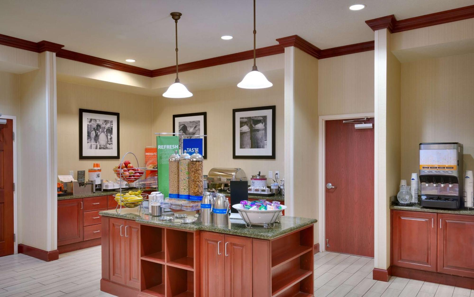 Hampton Inn Tremonton Eksteriør bilde